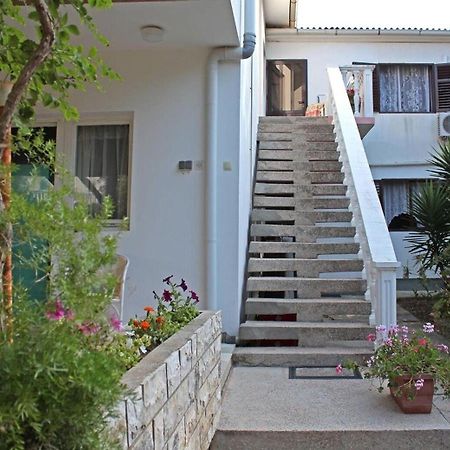 Apartments Vinko Vir Bagian luar foto